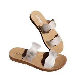 Women’s Corkys Wishy Washy Sandals Gold Shimmer Metallic Size 9